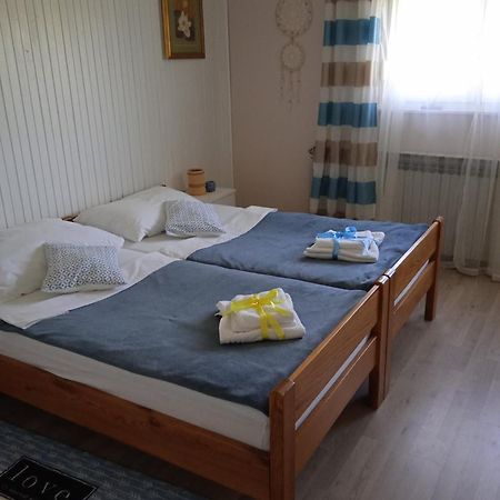 Studio Luna Appartement Karlovac Esterno foto