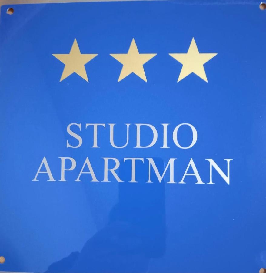 Studio Luna Appartement Karlovac Esterno foto
